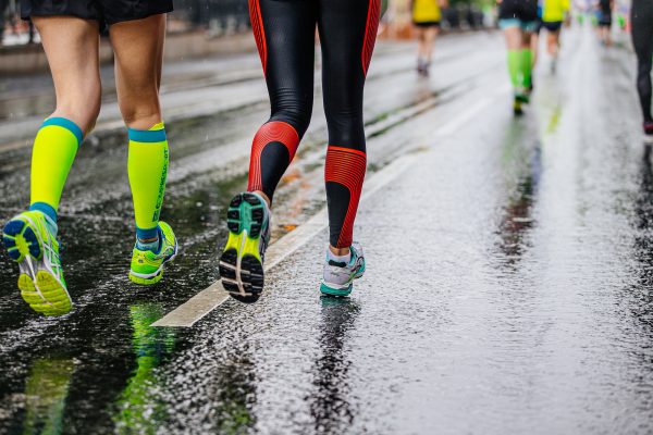 Should I Run a Marathon in Shorts or Leggings? A Comprehensive Guide