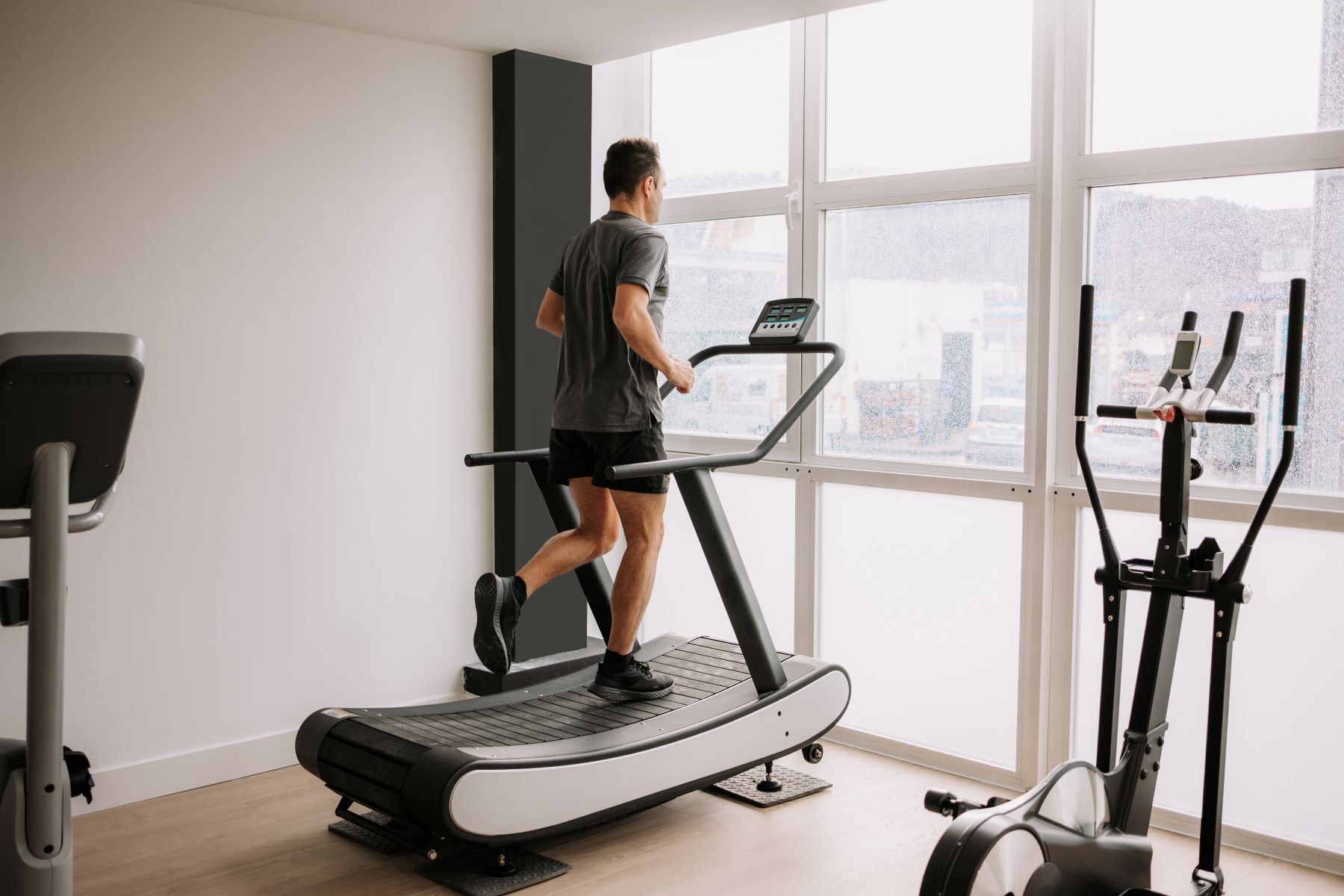 How Does A Manual Treadmill Work