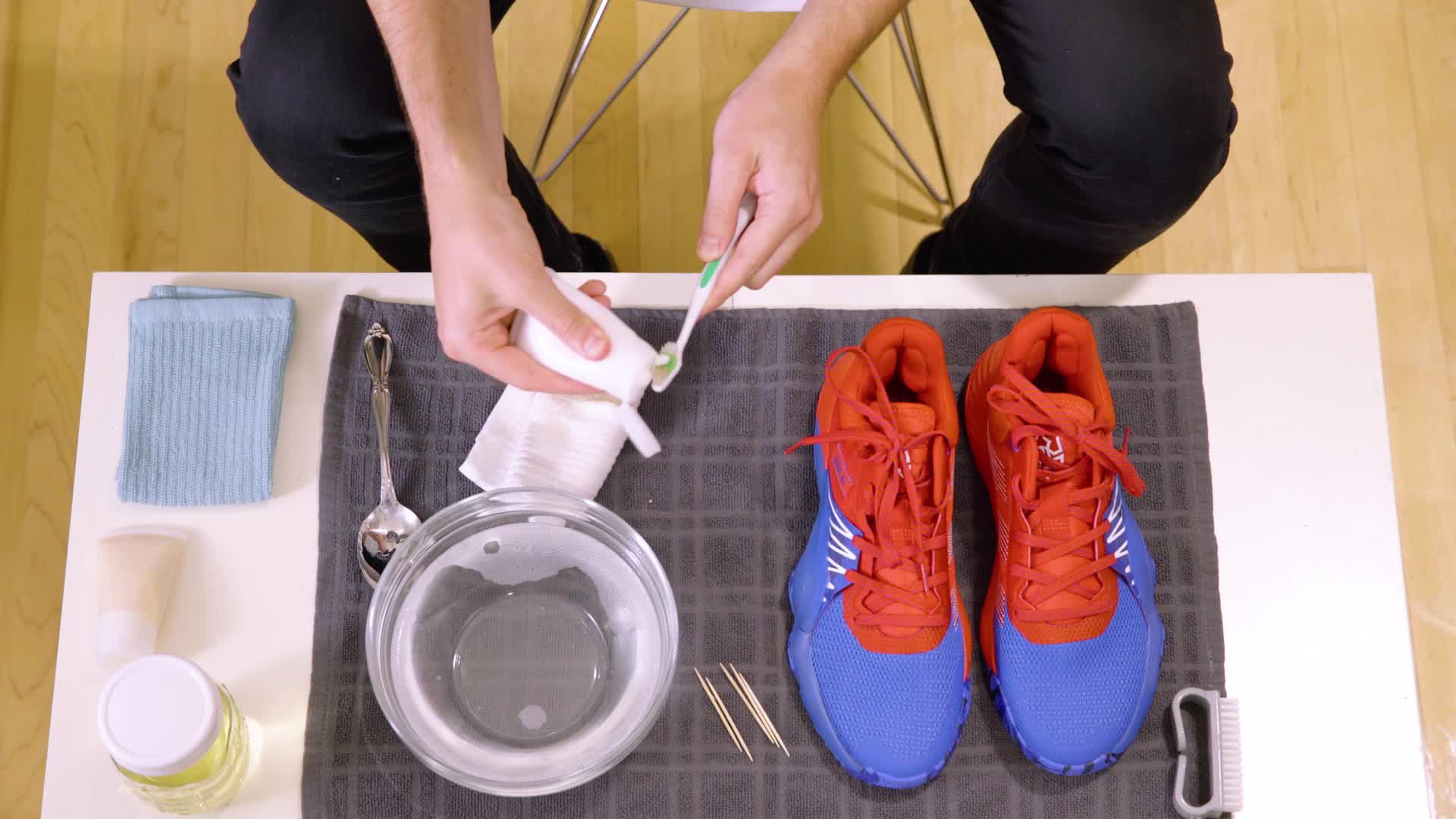 How To Wash A Running Shoes