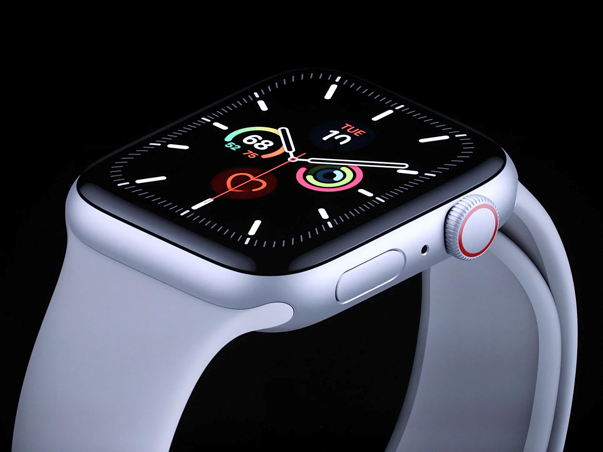 How To Turn On Fitness Tracker On Apple Watch Runningshorts