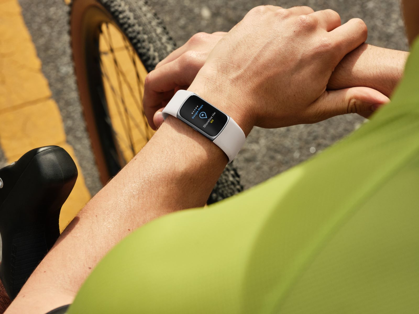 What Fitness Tracker Tracks Cycling